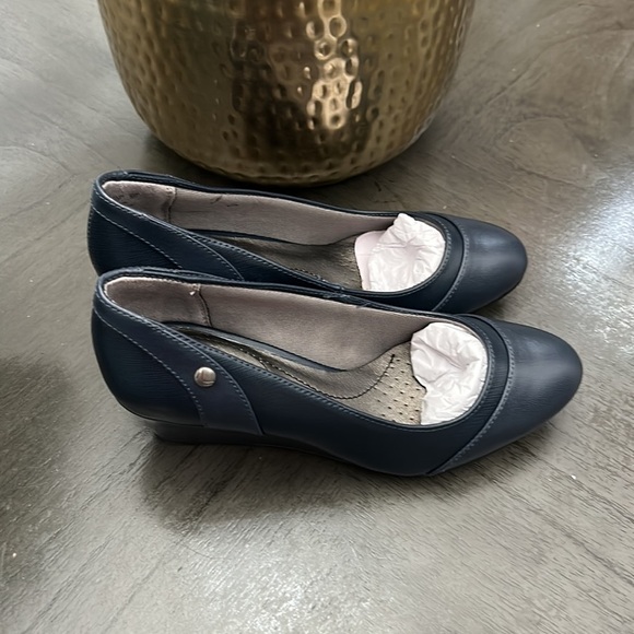 LifeStride Dreams Women's Dress Wedges (WIDE) - Picture 5 of 13